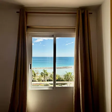 Frente Al Mar , Piscina ,playa
